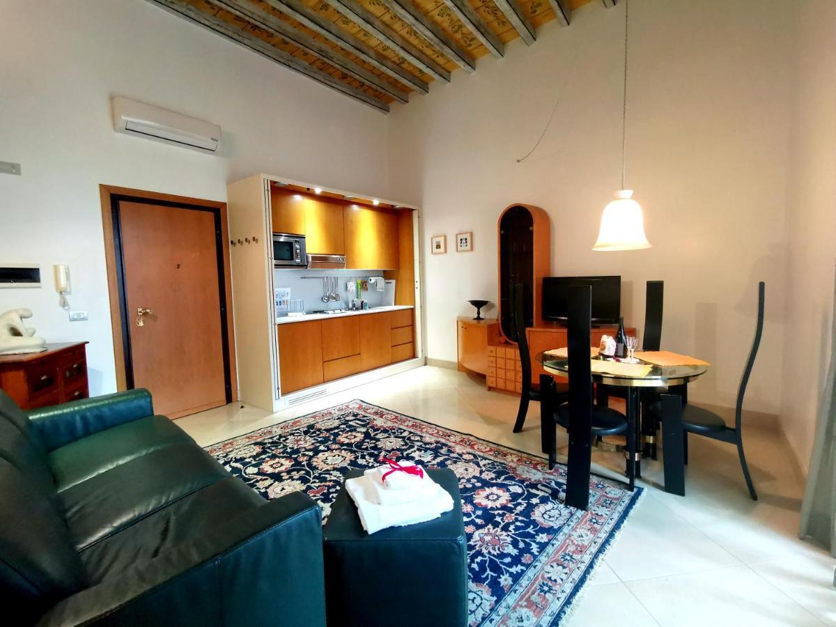 Scesa San Michele Apartment Bari Exterior photo