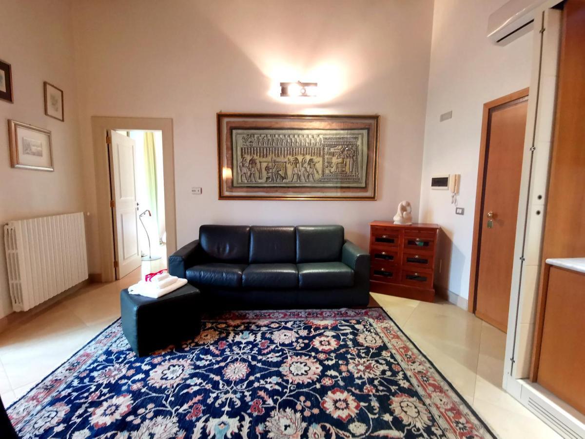 Scesa San Michele Apartment Bari Exterior photo